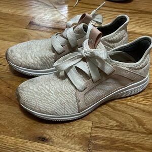 Women’s adidas size 8